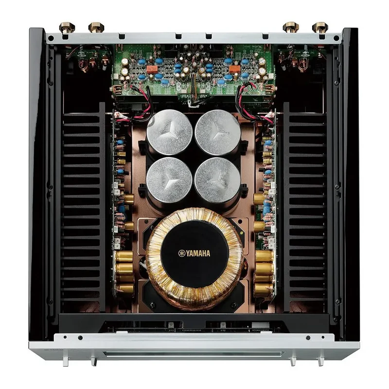 Yamaha M-5000