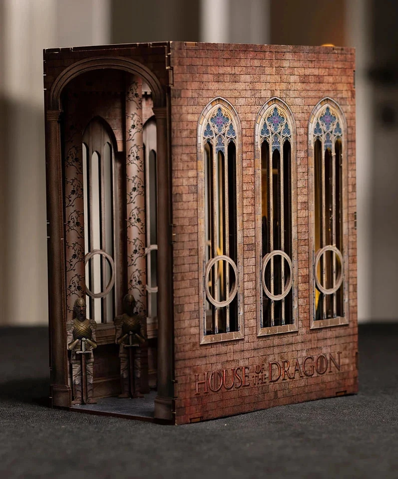 Revell 1/24 House of The Dragon: Iron Throne Book Nook