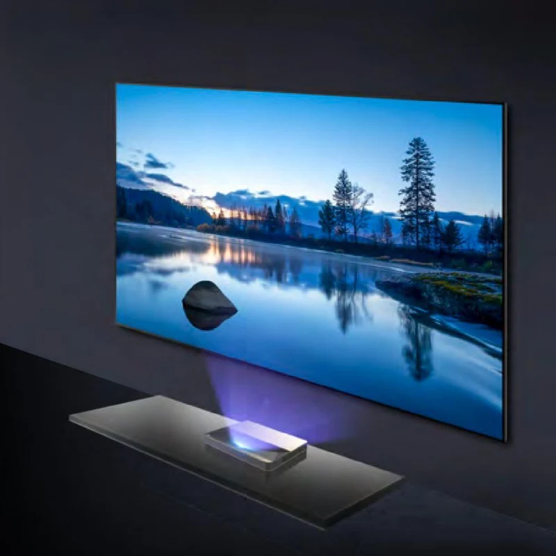 Chiq B8U Laser-TV 4K mit android TV OS und HDMI 2.1