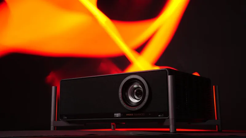 XGIMI Titan Dual - 4K UHD Laser Heimkino Beamer, 5000 Lumen