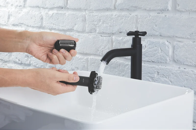 Panasonic Series 300 3 Blade Wet/Dry Shaver (USB-C)