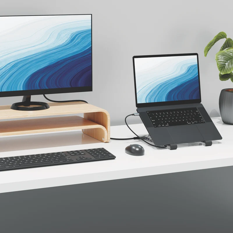 Cygnett 7-in-1 Hub With Folding Laptop Riser