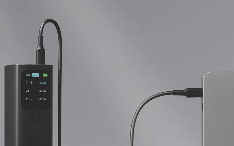 Cygnett 27K Laptop Power Bank (148W) with Case (Black)