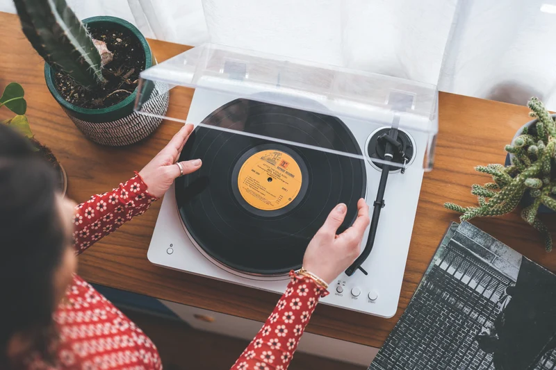 Audio Technica LP70X Bluetooth Turntable White