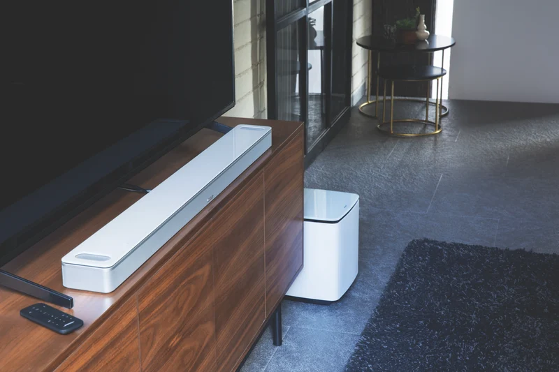 Bose Smart Soundbar 900 - White