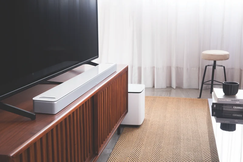 Bose Smart Soundbar 900 - White