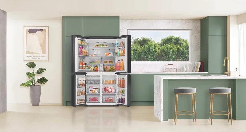 Samsung 809L AI Family Hub Refrigerator