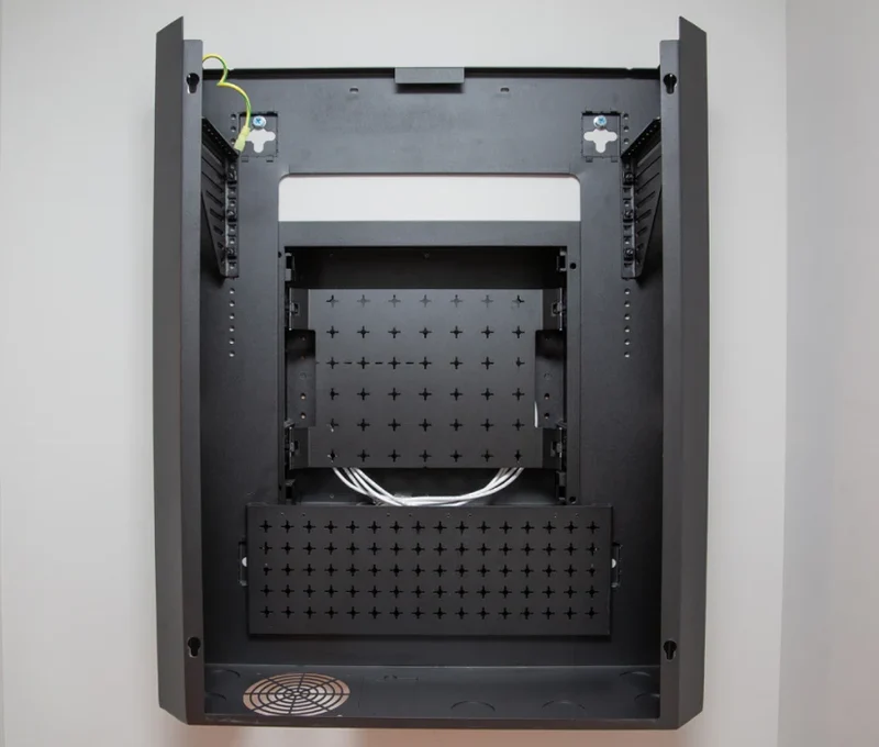 Strong™ Vertical Wall Mount Rack