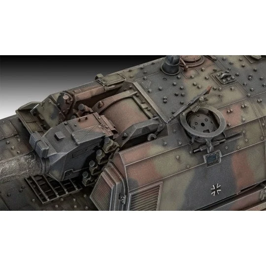 Revell 1/35 Panzerhaubitze 2000