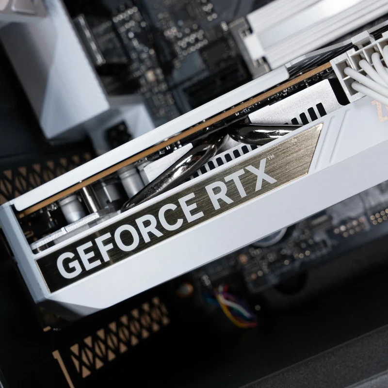 Aftershock Samurai | RTX 5060 | Ryzen 5 7500F | Desktop Gaming PC