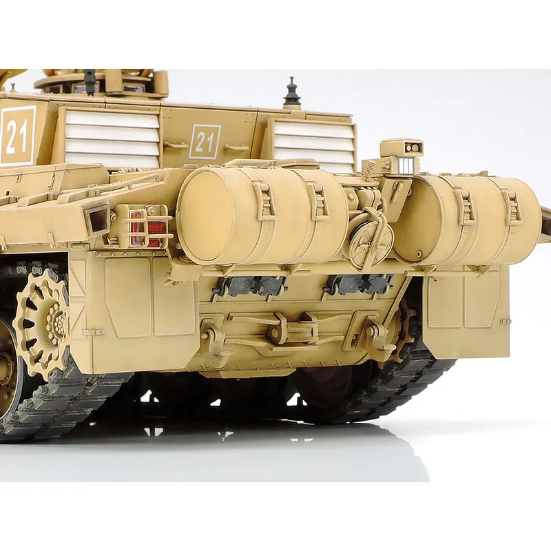 Tamiya 1/35 British Challenger 2 Tank Model Kit