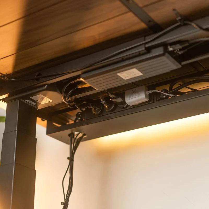 Desky Integrated Cable & Data Channel 0-Plug Wheat