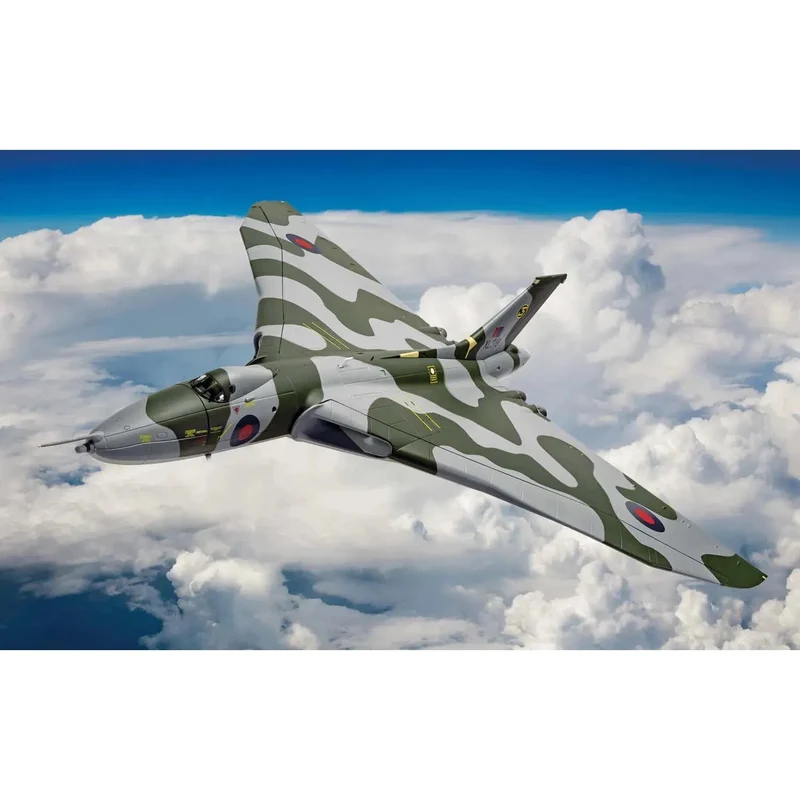 1/72 Avro Vulcan B.2 XL319 RAF Waddington Lincolnshire 1972