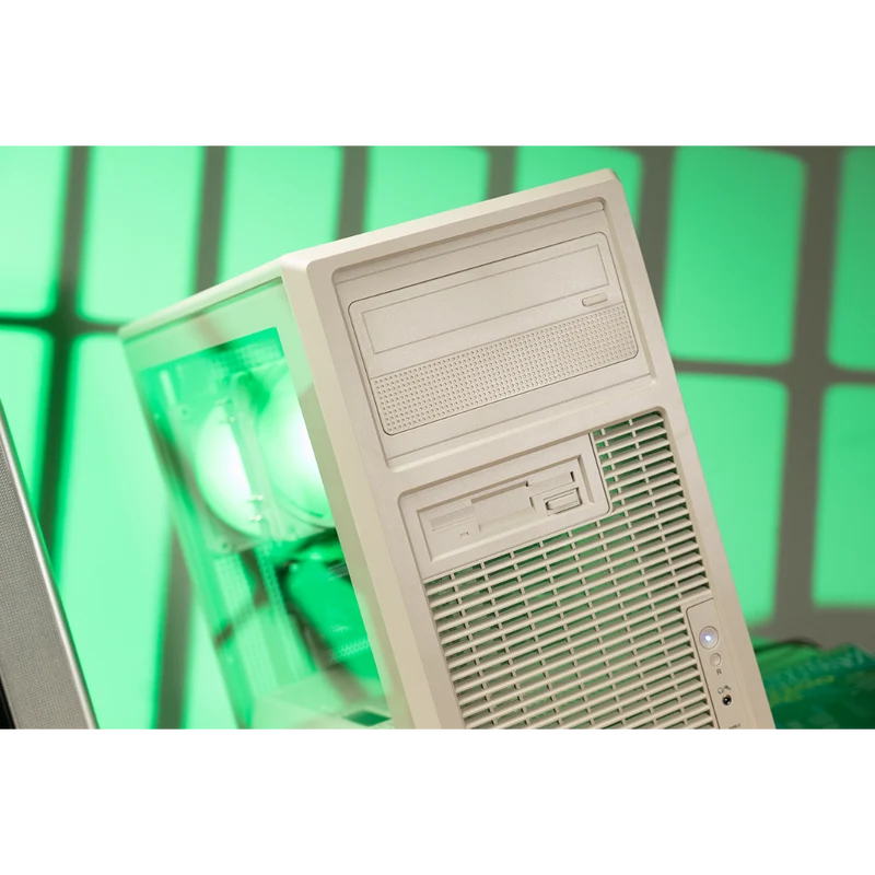 Thermaltake Retro Air Gaming Desktop PC (AMD 7500F/ RTX 5060 / 16GB RAM)