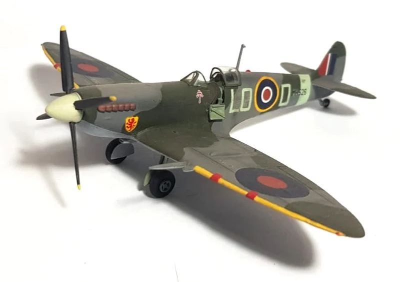 Italeri 1/72 Spitfire Mk.IX