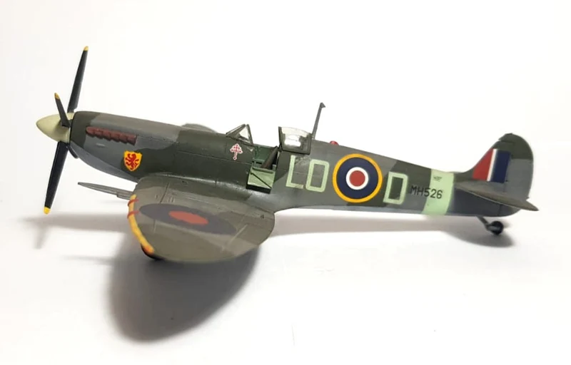 Italeri 1/72 Spitfire Mk.IX