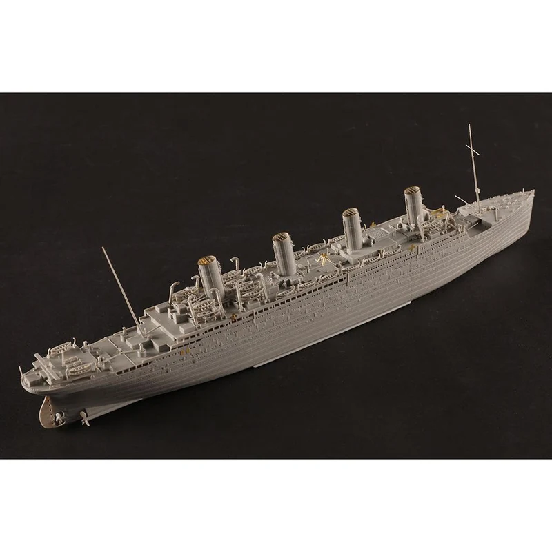 Hobby Boss 1/700 Britanic Plastic Model Kit