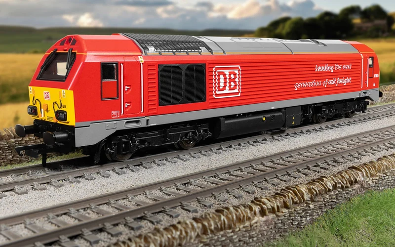 Hornby OO DB Schenker Class 67 67015