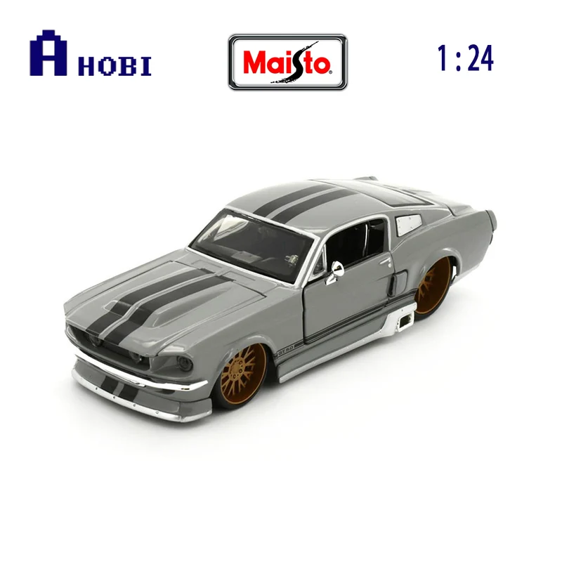 Maisto Licensed 1:24 Scale Classic Muscle Ford Mustang GT 1967 Diecast Model Car Gray