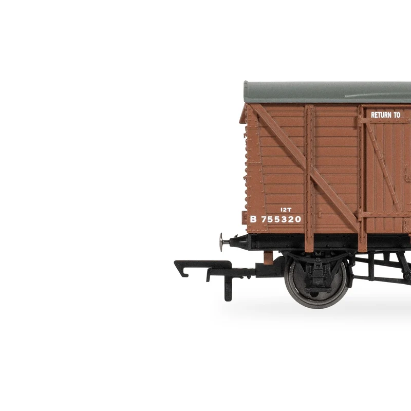 Hornby OO BR EX SR Box Van Cadbury B755320