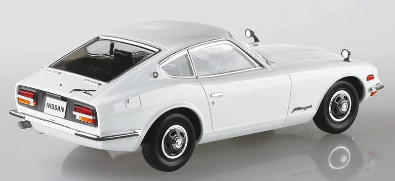 Aoshima 1/32 Snap Nissan S30 Fairlady Z (White)
