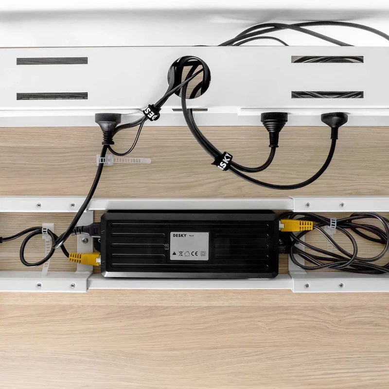 Desky Mini Cable and Power Tray 8-Plug (White)