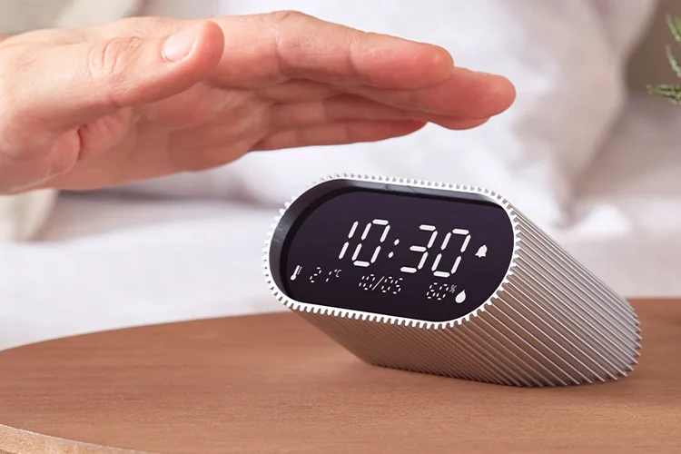 Lexon Ray Clock LCD Alarm Clock with Temp and Humidity Display (Alu Polish)