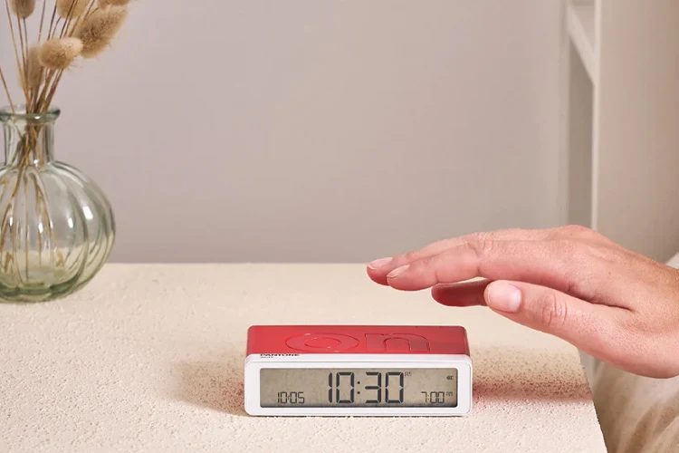 Lexon Flip Classic Reversible Alarm Clock PANTONE (Red)