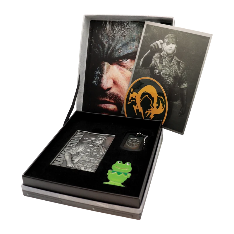 Fanattik Limited Edition Metal Gear Solid Delta Collector's Set