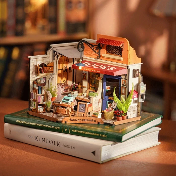 DIY Mini House Corner Bookstore