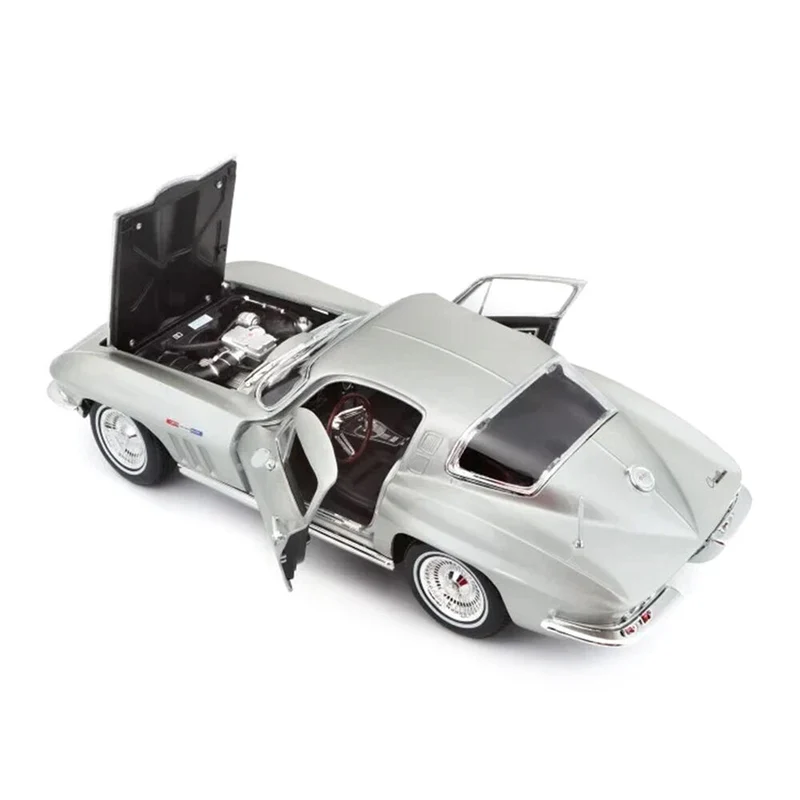 Maisto 1:18 Scale 1965 Chevrolet Corvette Coupe Silver Diecast Model