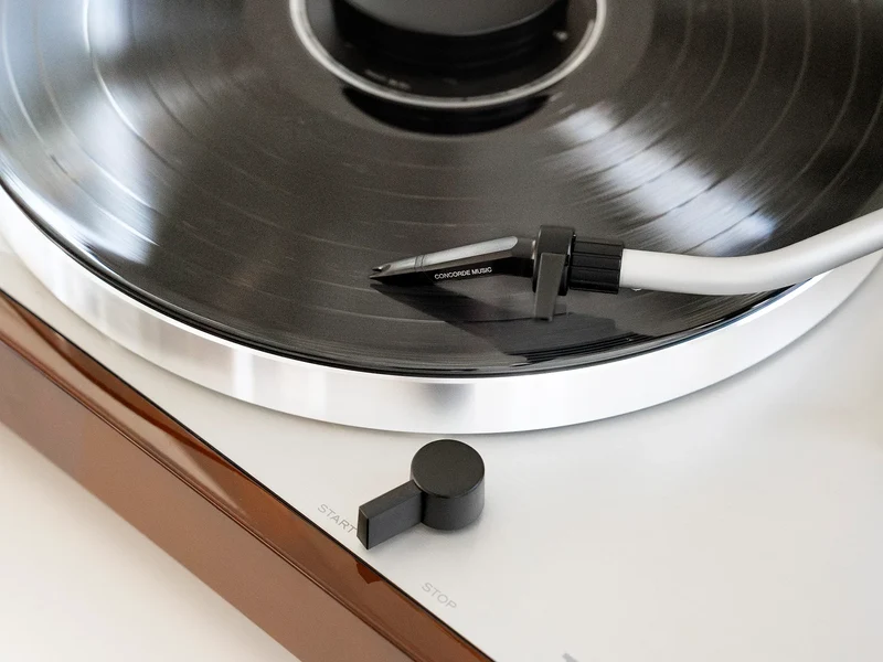 Concorde Music Black