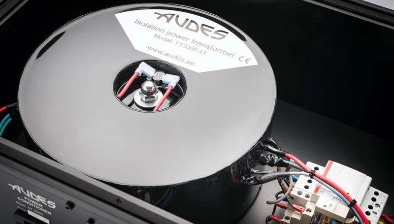 ST-3000 Power Conditioner
