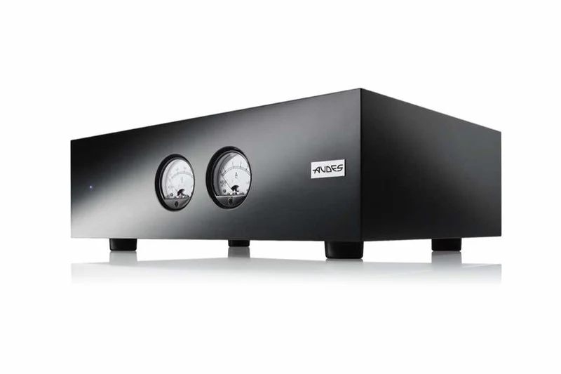 ST-1500 Power Conditioner