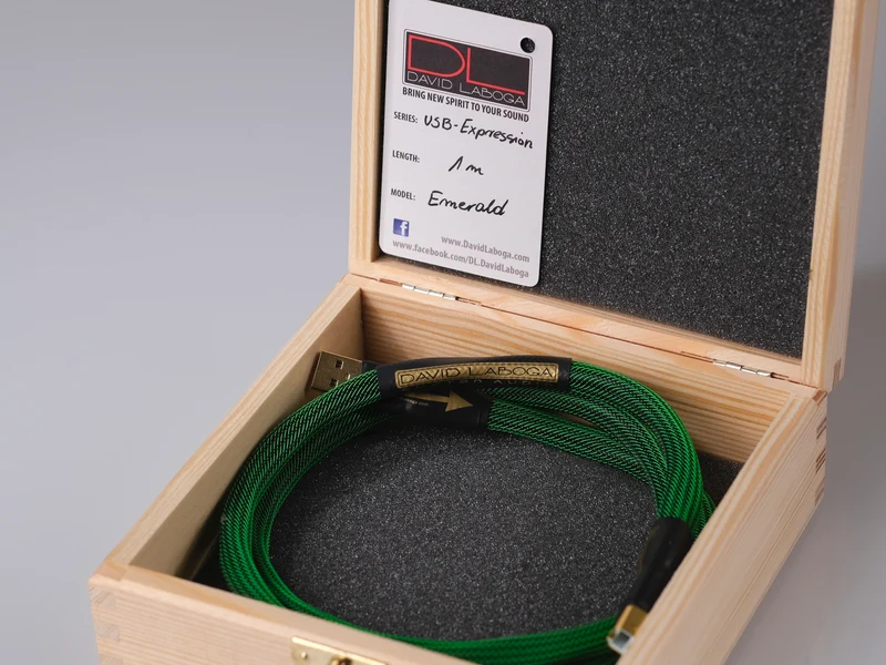 USB Kabel Emerald