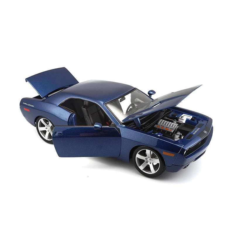 Maisto Licensed 1:18 Scale Dodge Challenger Concept 2006 Diecast Model Car Blue
